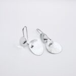 Aretes largos de formas cóncavas. - Imagen 3